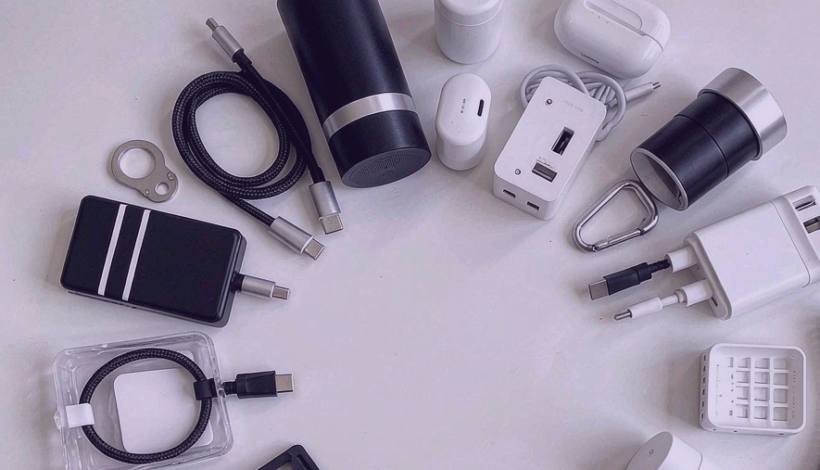 Luxury Full Vape Accessory Bundle packaging detail